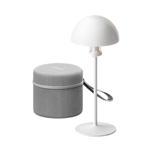 LUMENA M3 Blanc Edition 枱燈,展示簡約白色設計與圓頂燈罩。