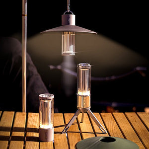 Lumena M3 在露營帳篷內提供柔和照明,展現其色溫調節功能