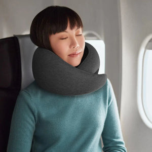OSTRICH PILLOW GO 人體工學 U 型旅行頸枕|採用 OEKO-TEX® 認證布料,柔軟親膚
