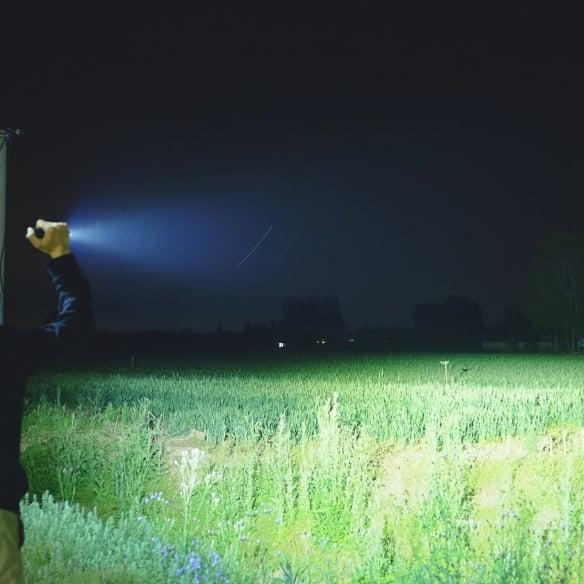 ACEBEAM E70 手電筒｜4600流明 的超高亮度與最遠 240米 的光束投射距離