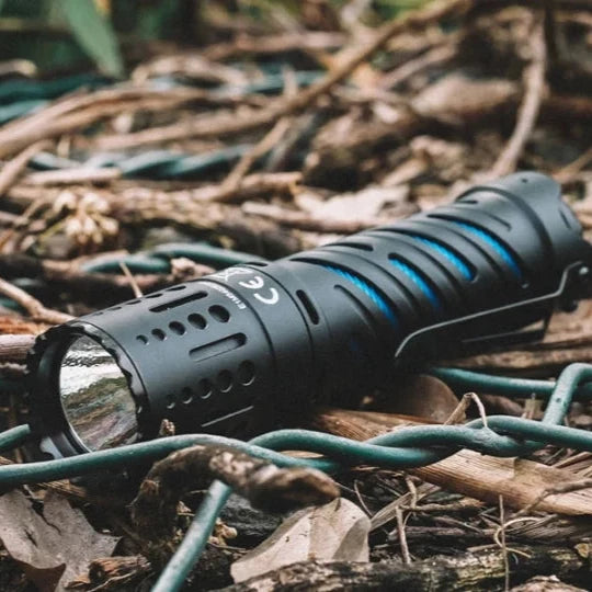 ACEBEAM E70 手電筒｜鋁合金機身、五檔亮度模式與雙重防護設計