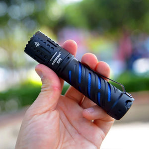 ACEBEAM E70 手電筒｜鋁合金機身、五檔亮度模式與雙重防護設計