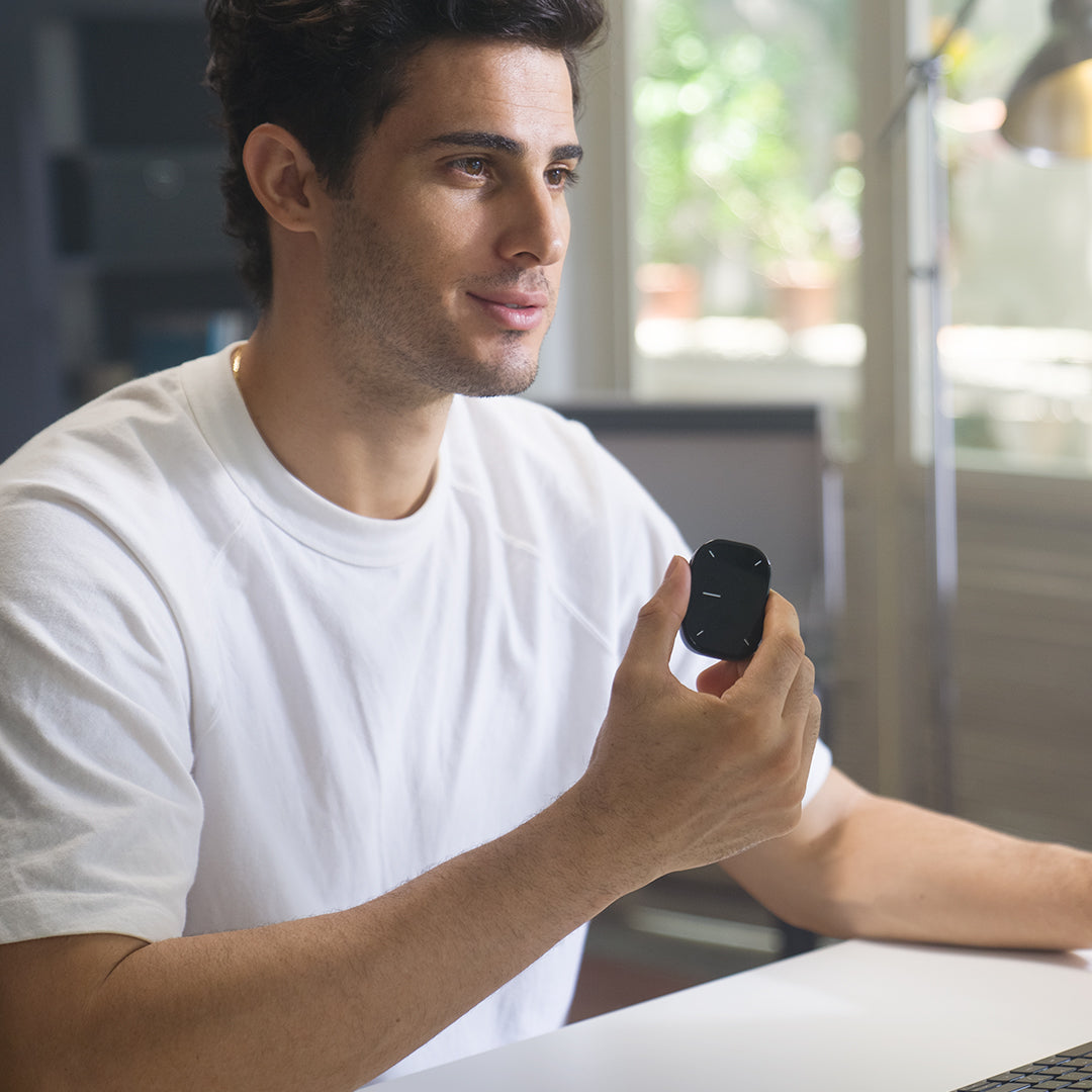 CHEERDOTS Cheerdots2 AI 智能滑鼠 - 會議錄音轉文字與重點摘要功能示意