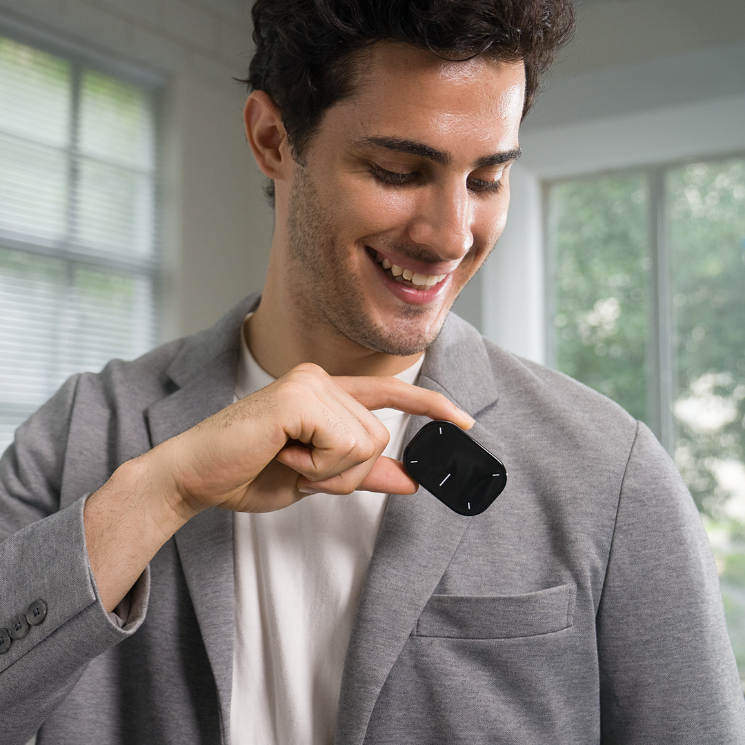 CHEERDOTS Cheerdots2 AI 智能滑鼠 - 輕巧 70g 口袋攜帶情境圖