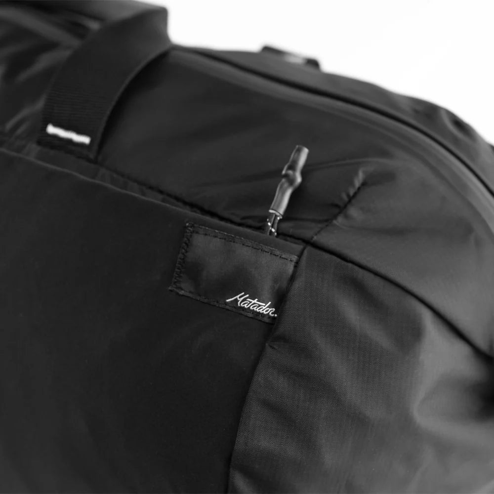 Matador ReFraction Packable Duffle｜設計輕巧但堅固耐用，適合長時間使用