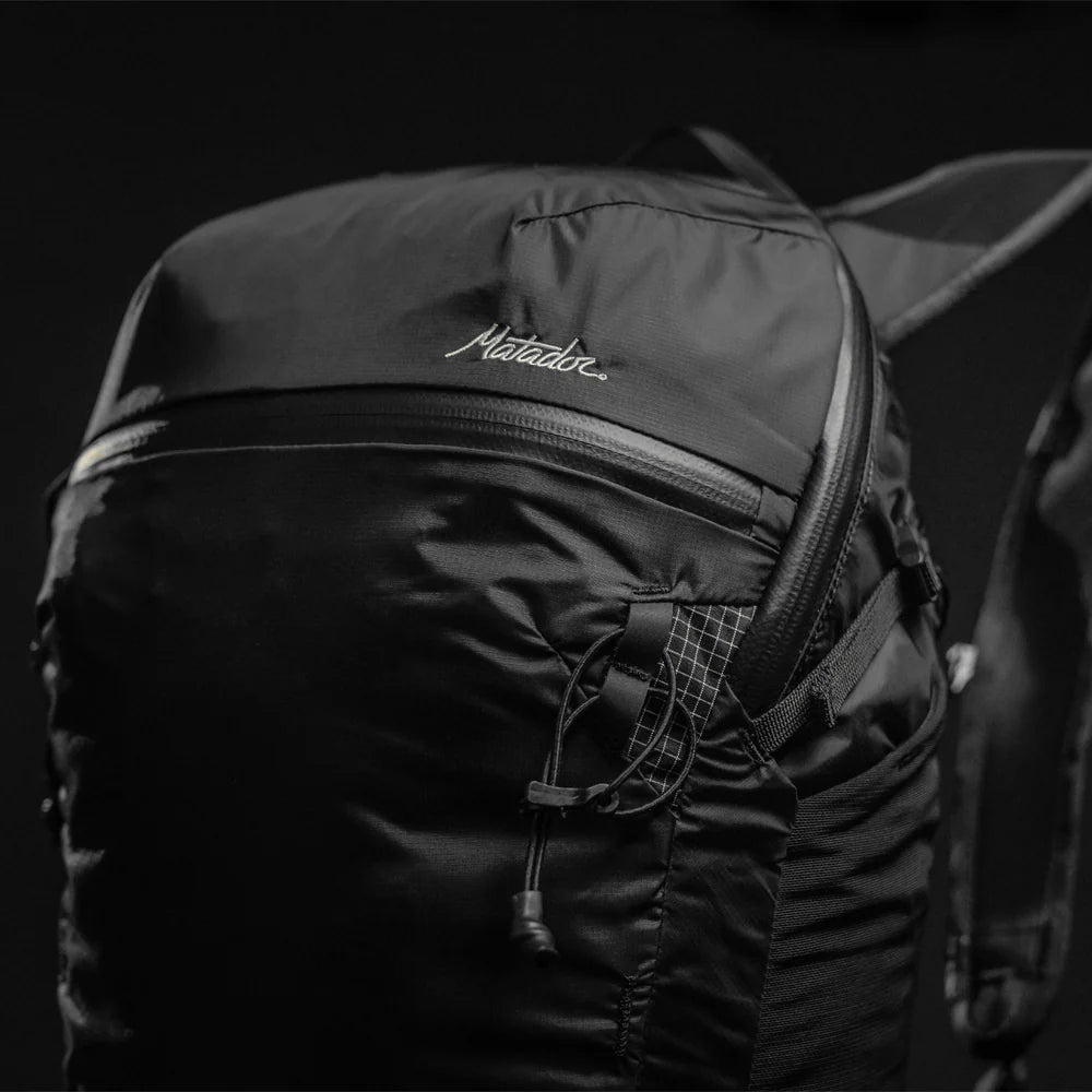 MATADOR Freefly16 Packable Backpack｜採用防水材質、密封縫線與防水 YKK® 拉鍊