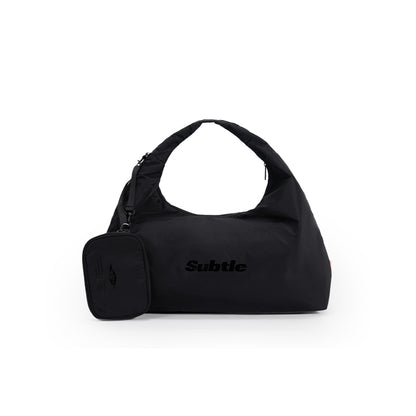 SUBTLE LOOP Messenger Bag - 黑色，正面展示