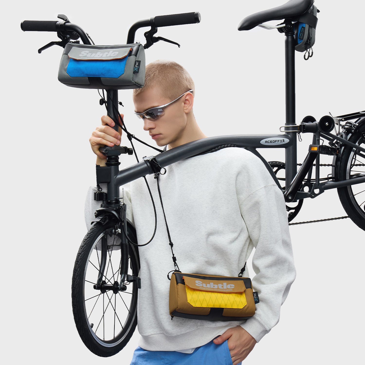 SUBTLE SIKE-T Dual Use Crossbody Bag 車頭兩用斜挎包 - 展示車頭固定與斜挎功能切換效果