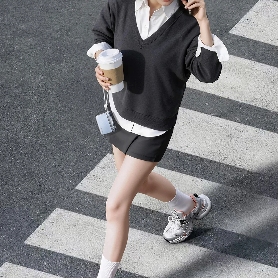 SHARGE Flow Go 移動電源｜半透明時尚外殼設計