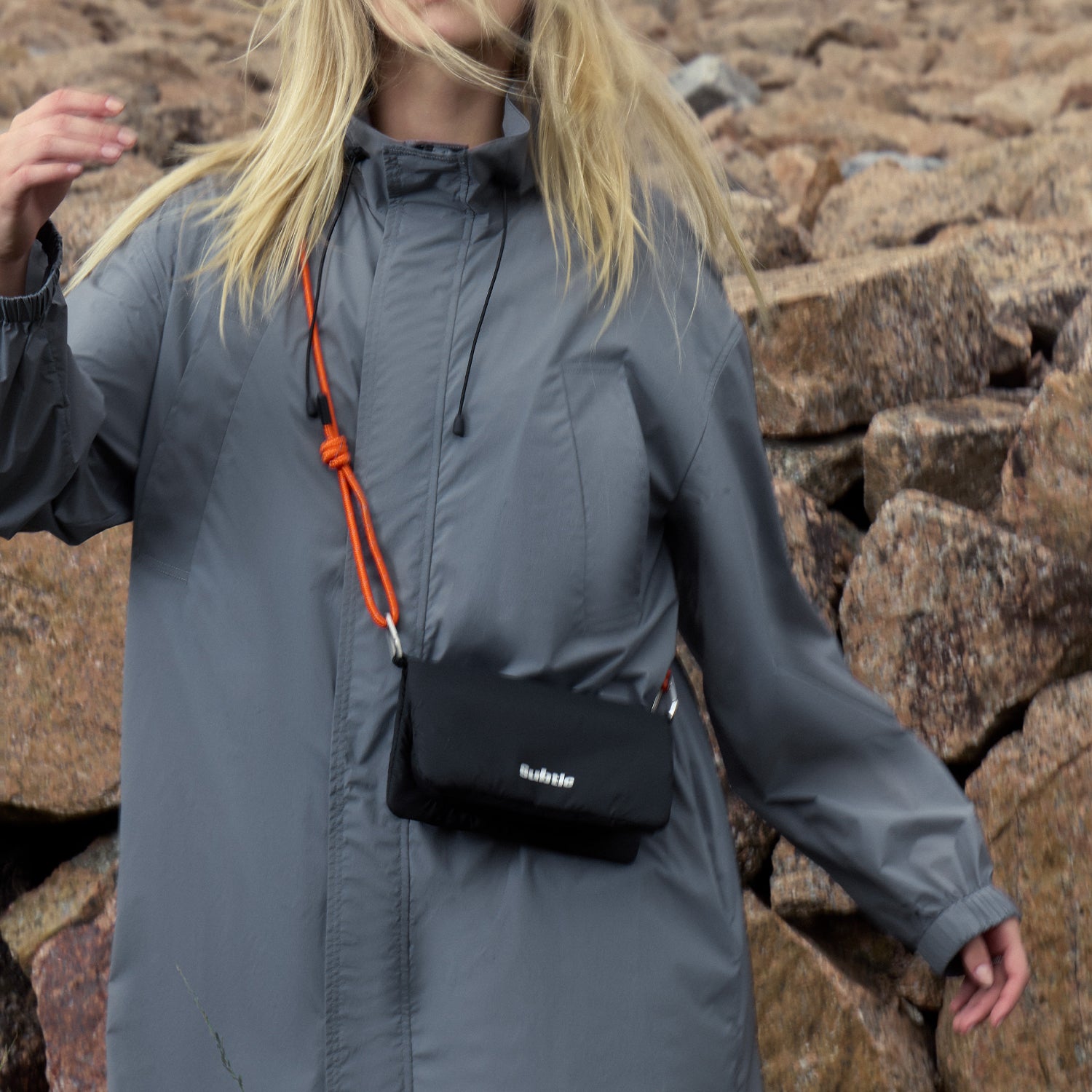 SUBTLE Puff Mini Crossbody Bag 斜孭袋 - 斜孭上身示範（輕巧日常出街）