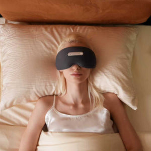 SELEPU AI 腦機助眠儀 M103 - 使用場景示意（助眠輔助）