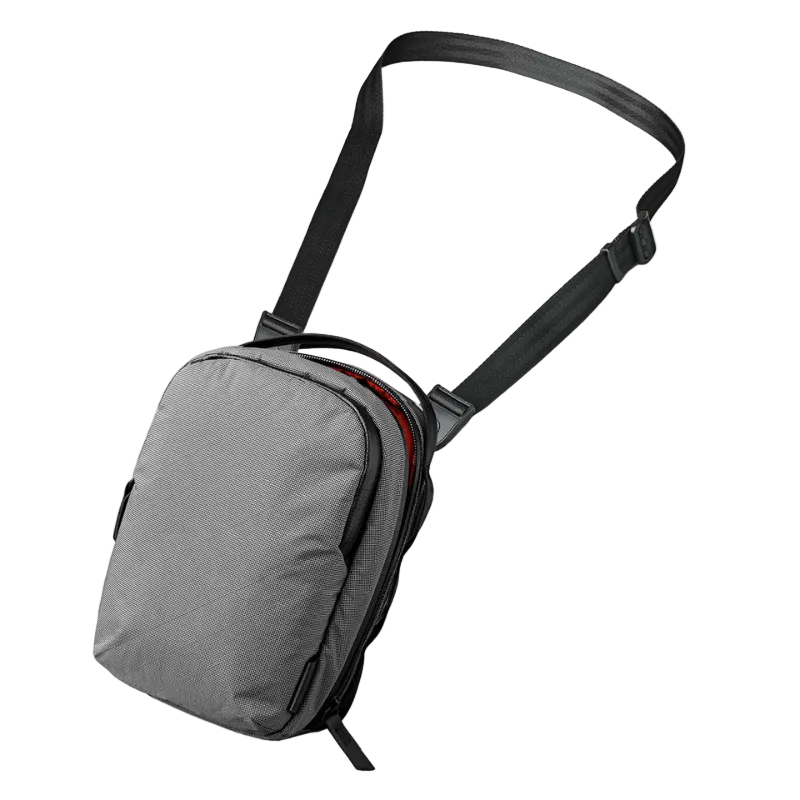 ALPAKA Metro Sling V2，輕量防水斜挎包，適合城市通勤與旅行使用