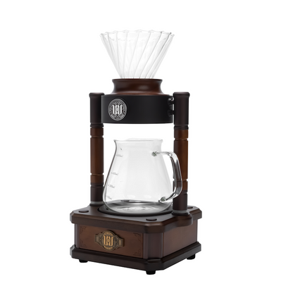 WING KWONG Wm600 木質底座近景，呈現原木造型與溫潤觸感細節。
