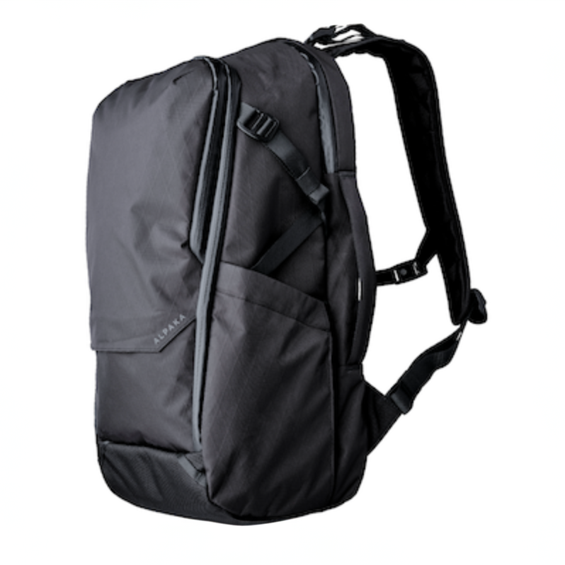 ALPAKA Elements Travel Backpack｜防潑水布料與防水拉鍊設計