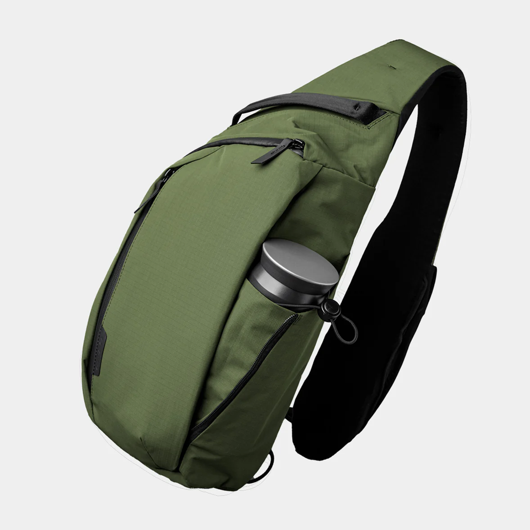 ALPAKA Metro Crossbody 側肩包｜採用高性能 Axoflux 210D 防撕裂尼龍材質