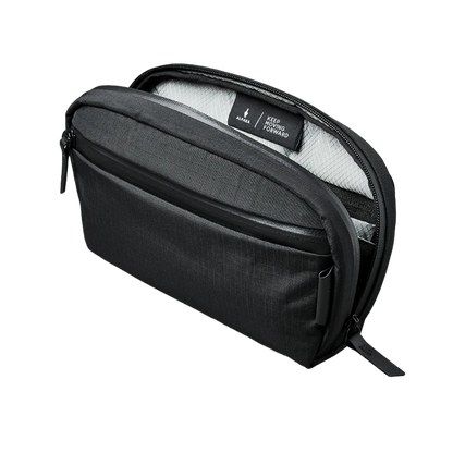 ALPAKA Toiletry Bag V2 洗漱化妝包｜採用 Axoflux 210D 防撕裂尼龍與 YKK Aquaguard 防水拉鍊設計