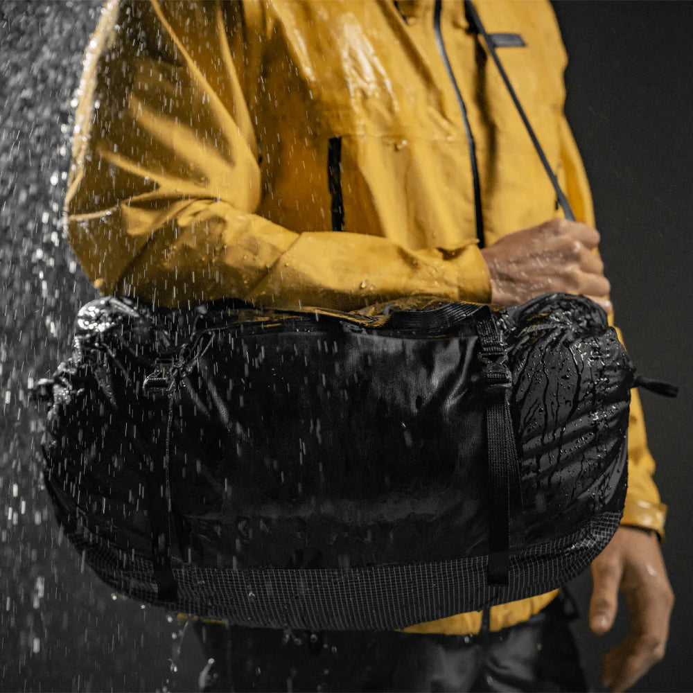 Matador Freefly Packable Duffle｜採用防水材質、密封縫線與防水 YKK® 拉鍊
