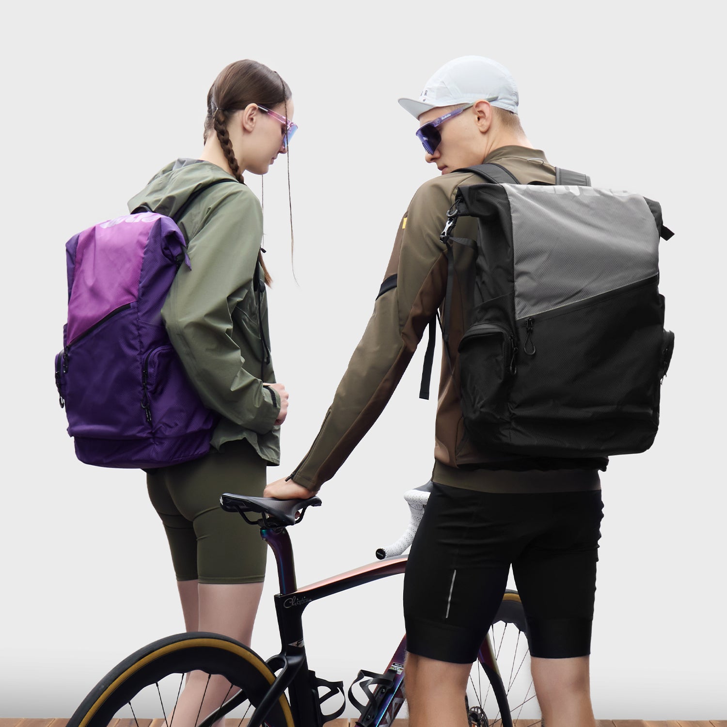 SUBTLE Diver 雙肩包 - 結合時尚與實用性，適合通勤及戶外旅行使用