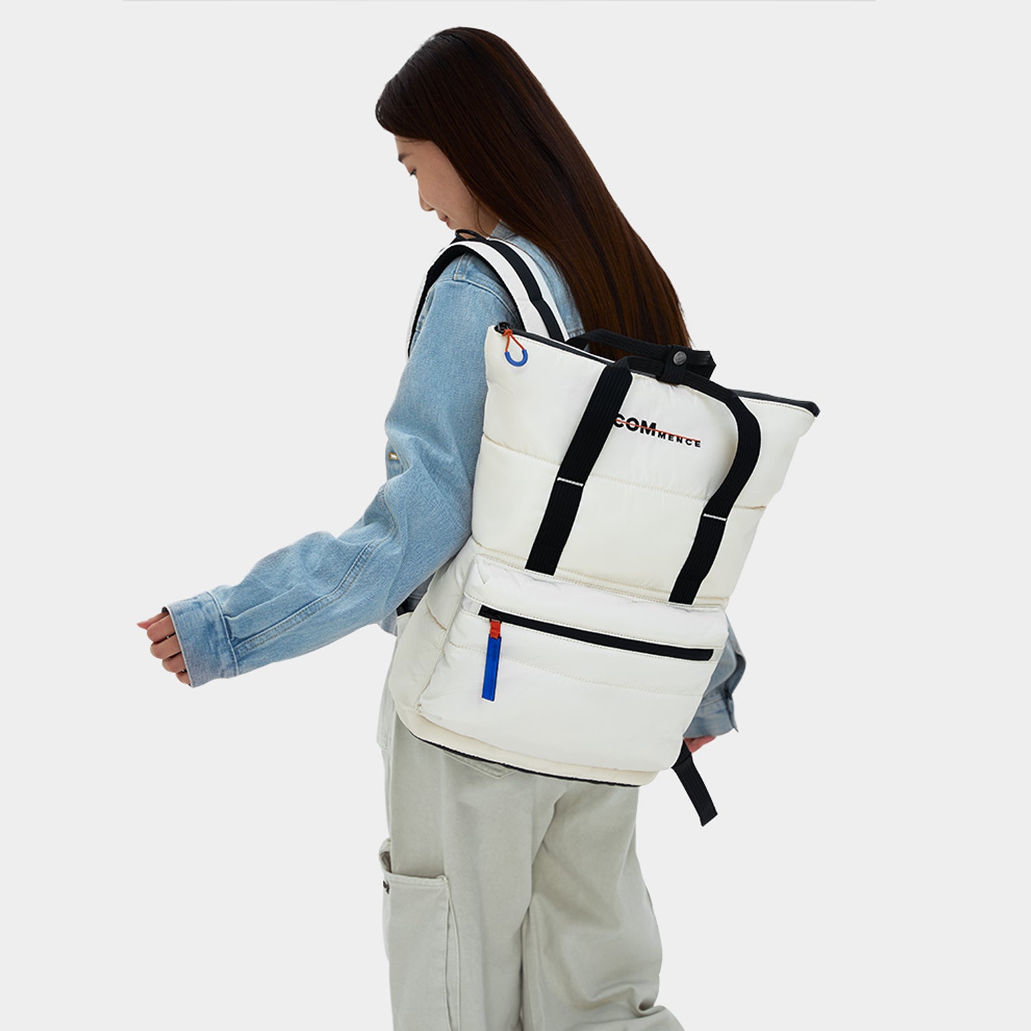 SUBTLE Commence Puff Geometric Backpack 泡芙幾何背囊 - 雪絨白款式，輕便設計適合日常通勤及輕旅行