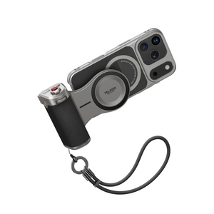 TELESIN Master Grip iPhone 17 Pro / Pro Max 專用拍攝握把，展示穩定拍攝功能。