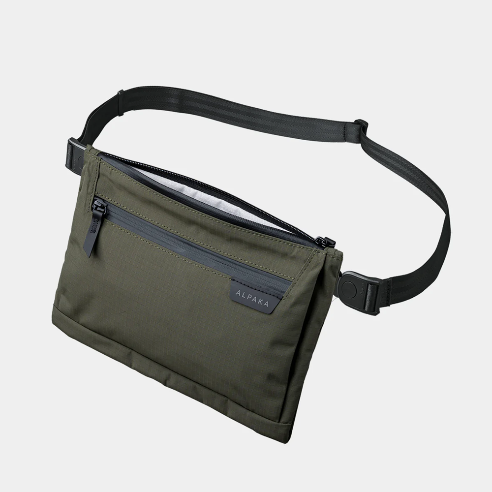ALPAKA Zip Pouch Max V2 多功能側肩包｜適合日常通勤與旅行使用