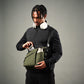 ALPAKA Flow Satchel 採用 YKK Aquaguard 防水拉鍊，全面防風雨，保護裝備安全