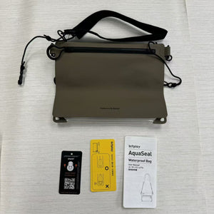 BITPLAY AquaSeal 01 全境防水瞬扣包 100%真正防水包 V1 #1610 ( 陳列品/瑕疵品特價出售 )