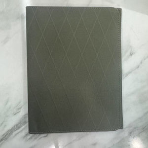 ALPAKA Ark Bifold Passport Wallet 護照卡包 VX21 #1687 ( 陳列品/瑕疵品特價出售 )