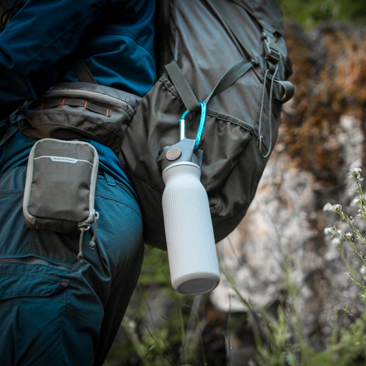 OASSAY Outdoor Water Purifier 濾水瓶 - 輕量設計與高質感材質，適合隨身攜帶