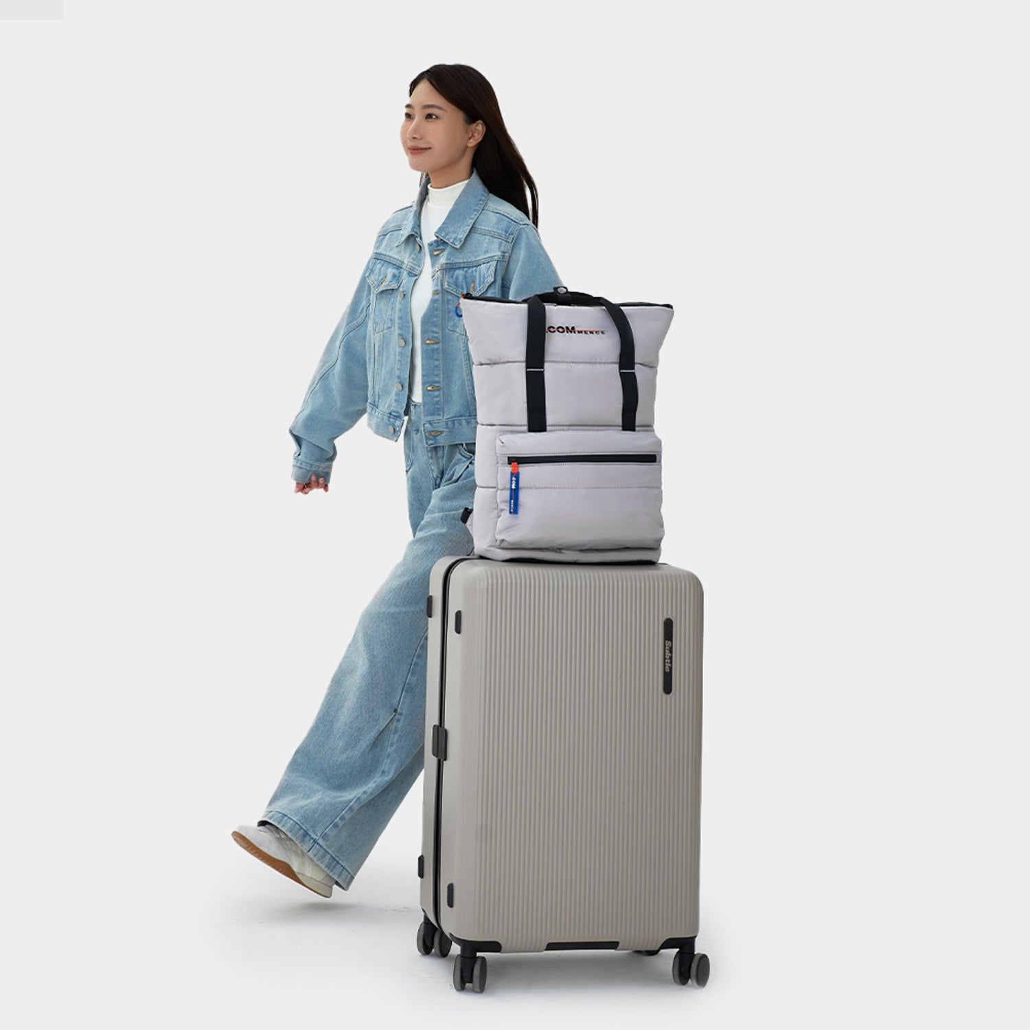 SUBTLE Commence Puff Geometric Backpack 泡芙幾何背囊 - 霧凇灰幾何設計，適合日常通勤及輕旅行