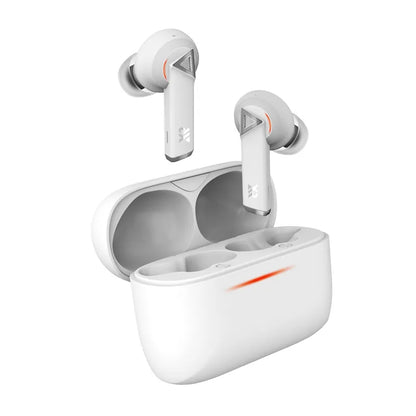 AERO PRO 耳機搭載 XROUND PRO 環繞音效，沉浸式遊戲體驗。