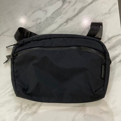 ALPAKA Flight Sling 2L 側肩包 210D #1771 ( 陳列品/瑕疵品特價出售 )