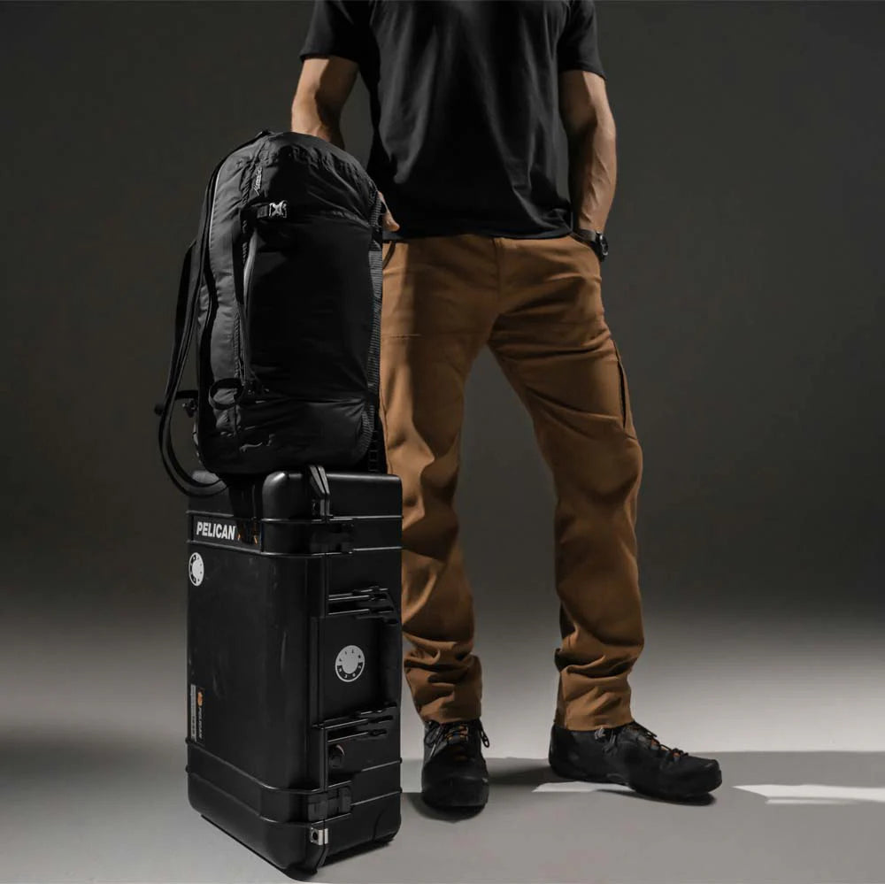 Matador Freefly Packable Duffle｜採用防水材質、密封縫線與防水 YKK® 拉鍊
