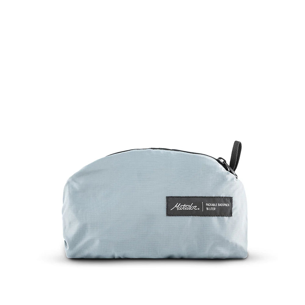 Matador ReFraction Packable Backpack｜配備透氣肩帶與可調節胸帶，提升舒適性