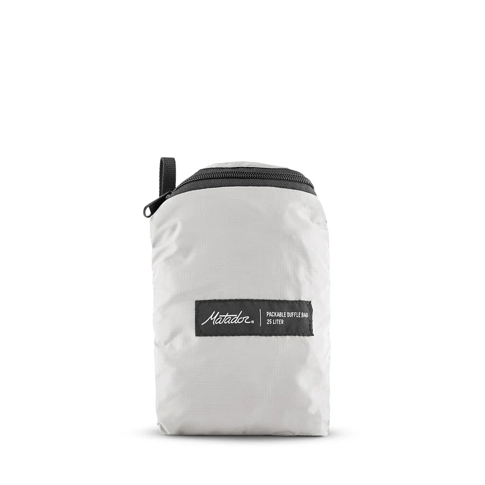 Matador ReFraction Packable Duffle｜支持肩背及側提兩種攜帶方式