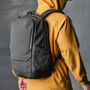 ALPAKA Elements Backpack Pro 背囊｜專為現代都市與旅行設計的多功能背包