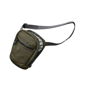 ALPAKA Vertical Sling 迷你側肩包 600D｜RFID 阻擋口袋設計，保障個人資料安全