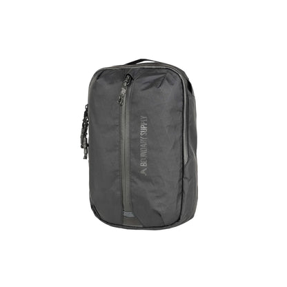 Aux Compartment X-Pac - 採用 X-Pac 防水面料與 YKK® StormGuard 拉鍊，提供優異保護。