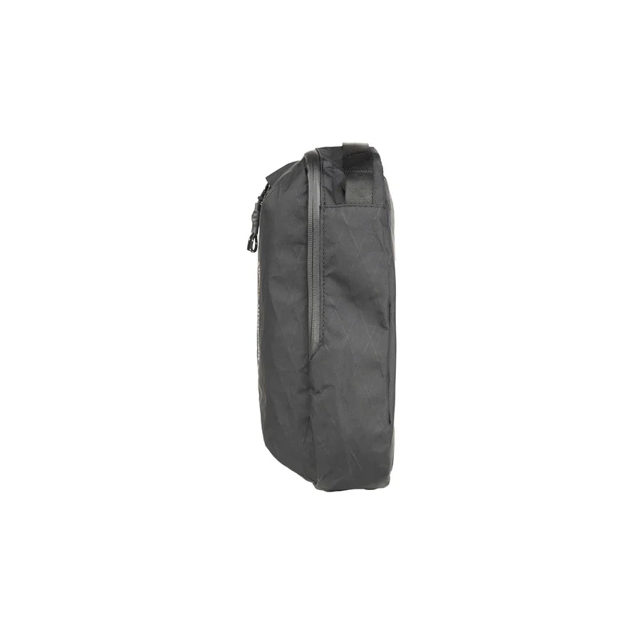 Boundary Supply Aux Compartment - 適用於 Errant 系列背包的模組化設計，簡單連接即可使用。
