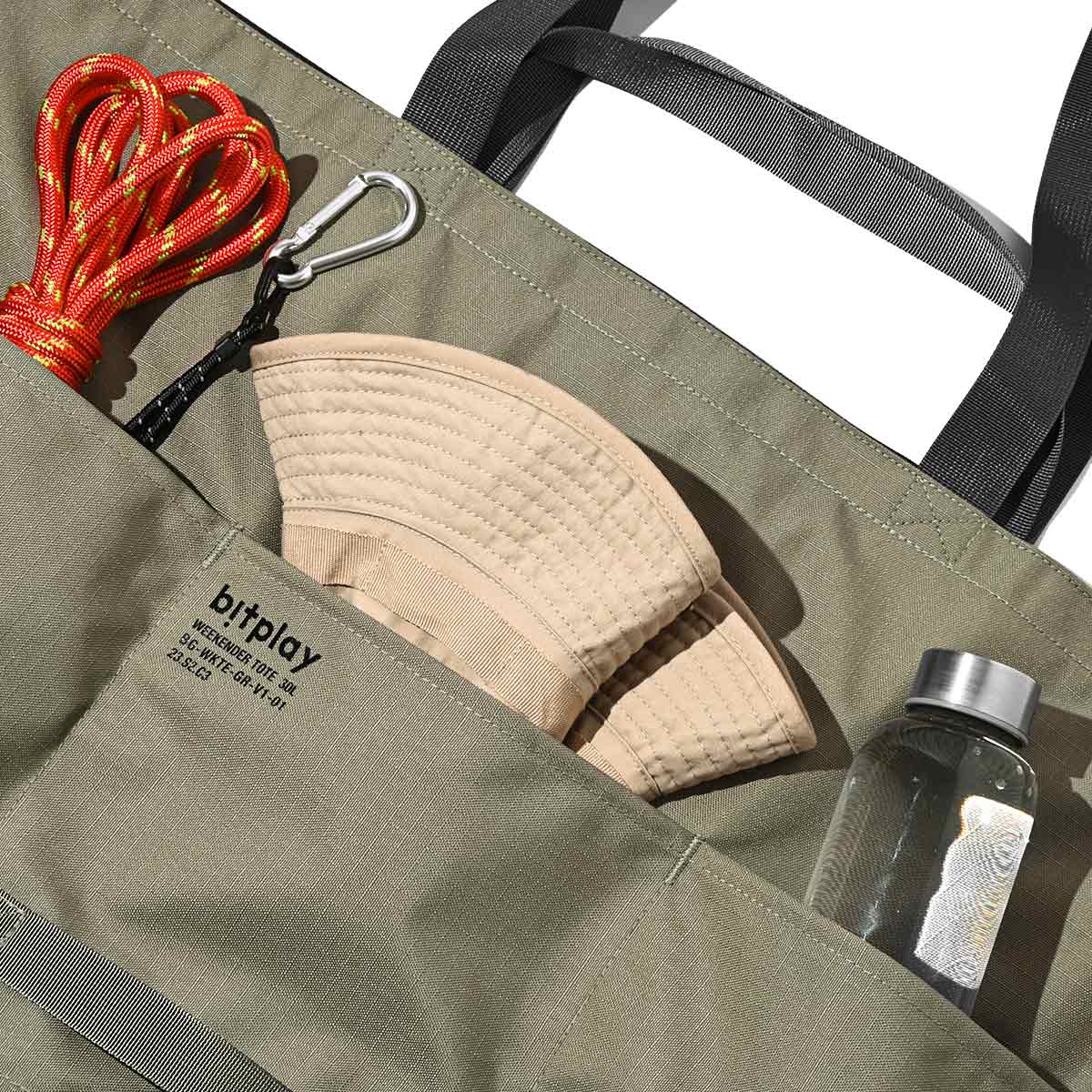 BITPLAY Weekender Tote｜防水拉鍊與內部多口袋設計
