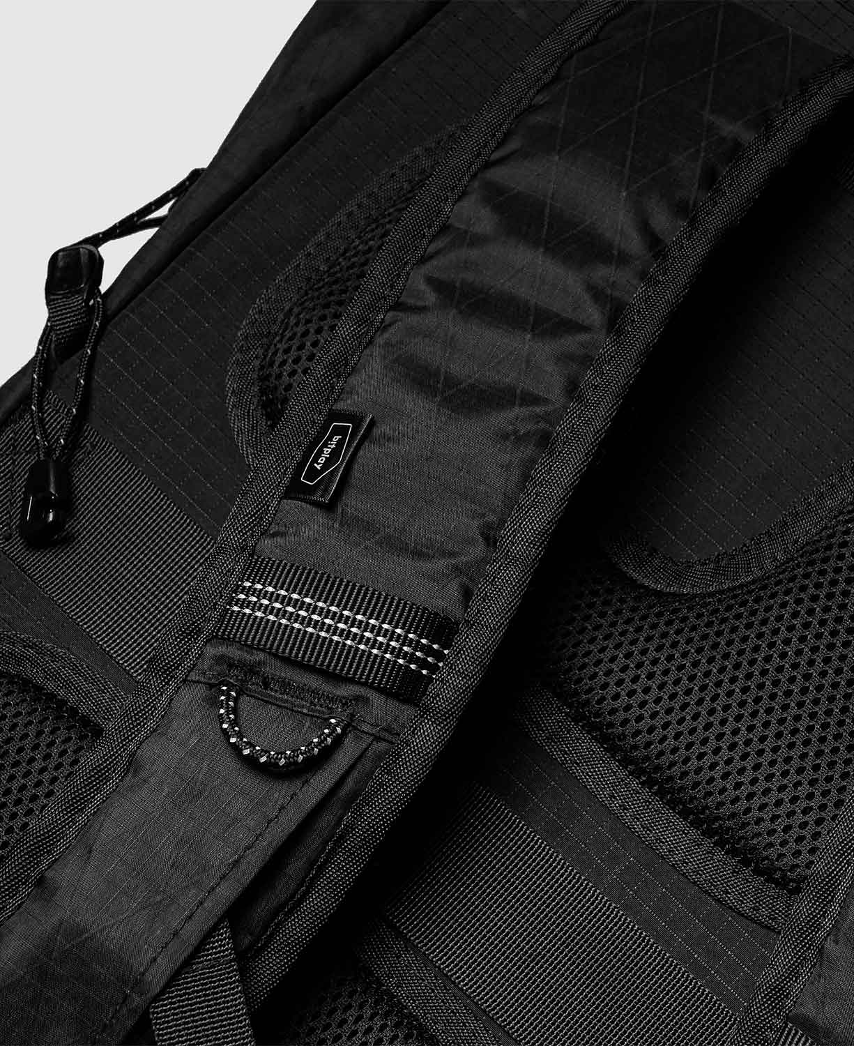 BITPLAY Black Series 28L Backpack｜防盜隔層背囊