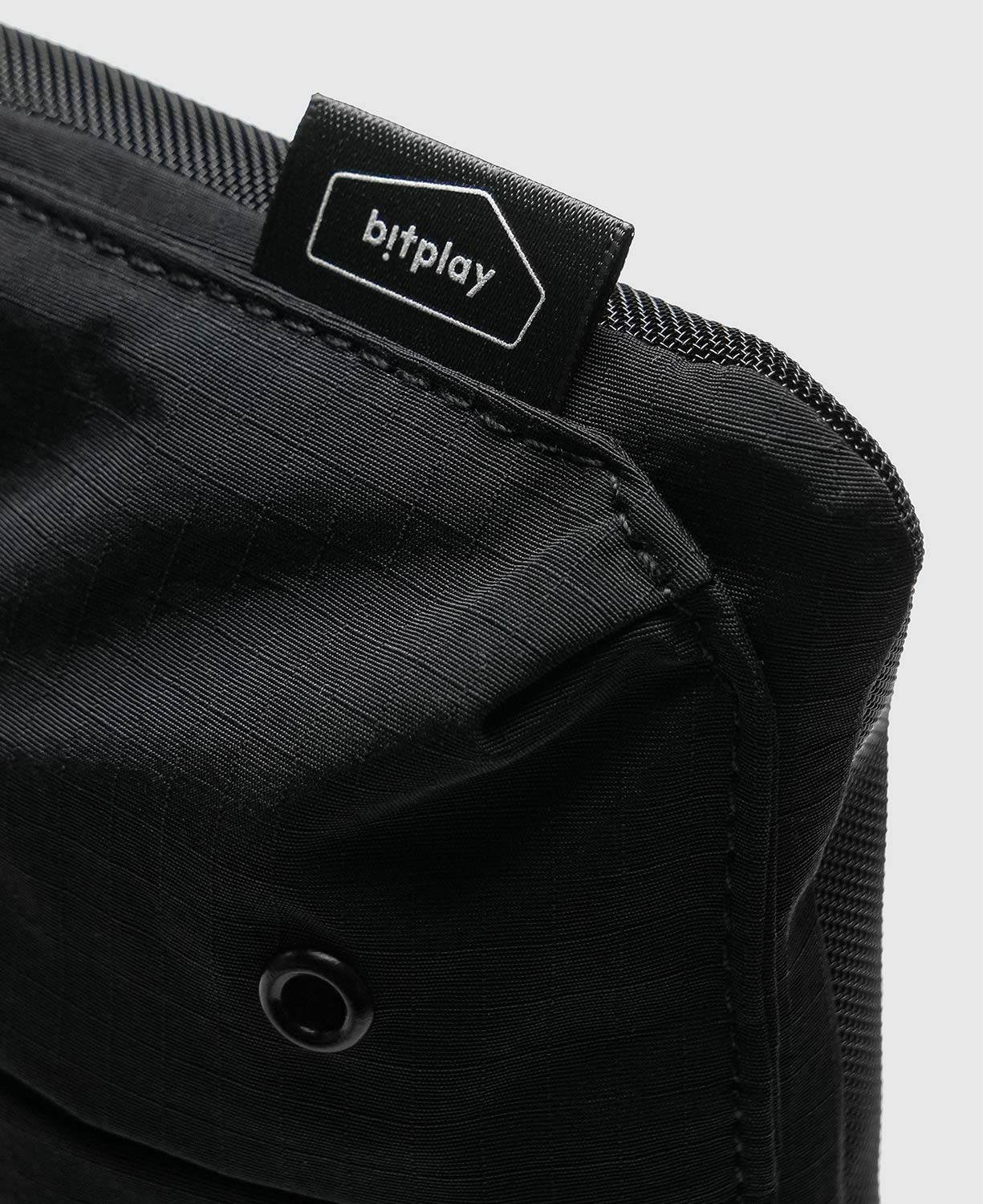 BITPLAY Essential Phone Pouch｜防水輕量手機袋
