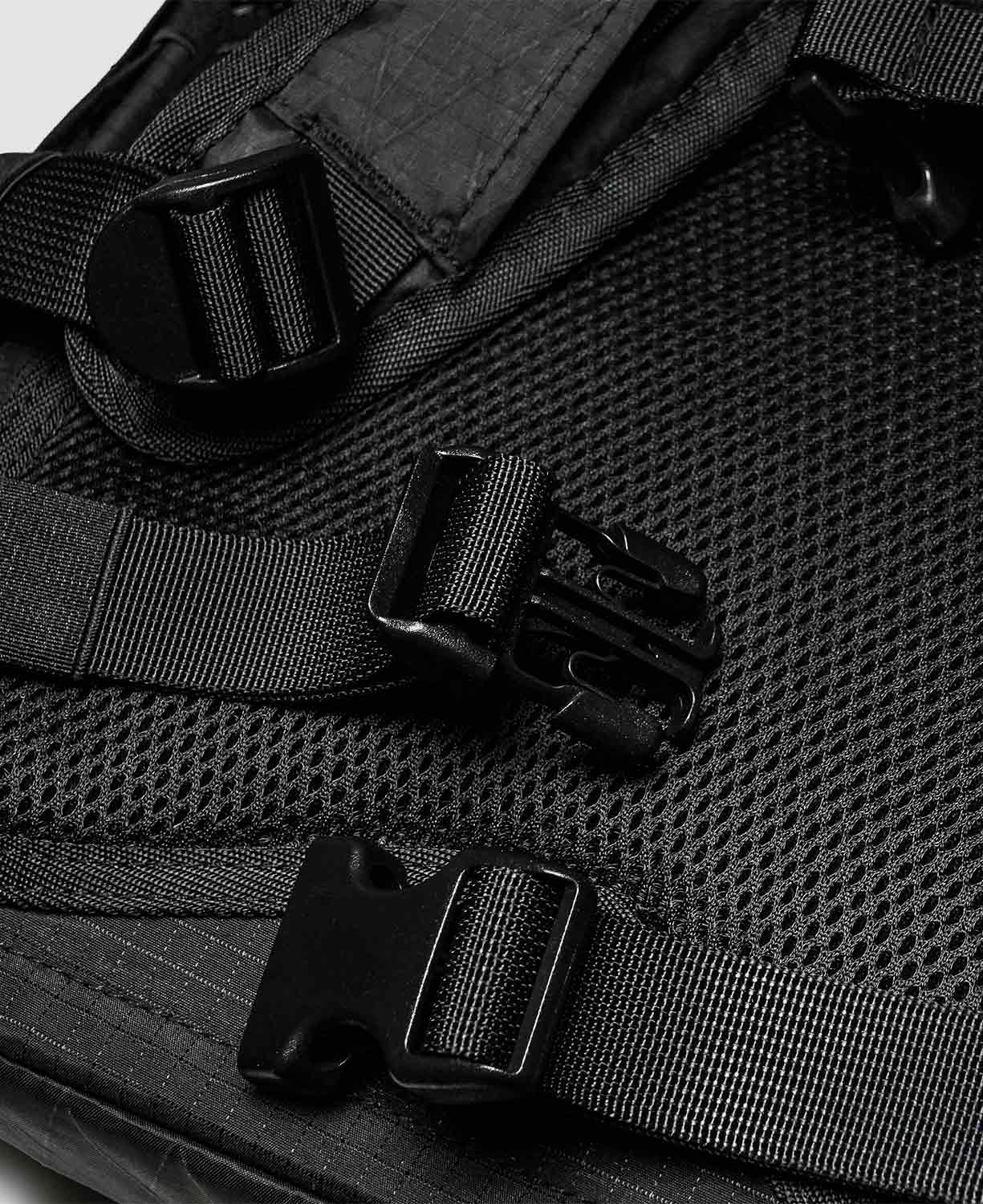 BITPLAY Black Series 28L Backpack｜適合都市與短途旅行使用