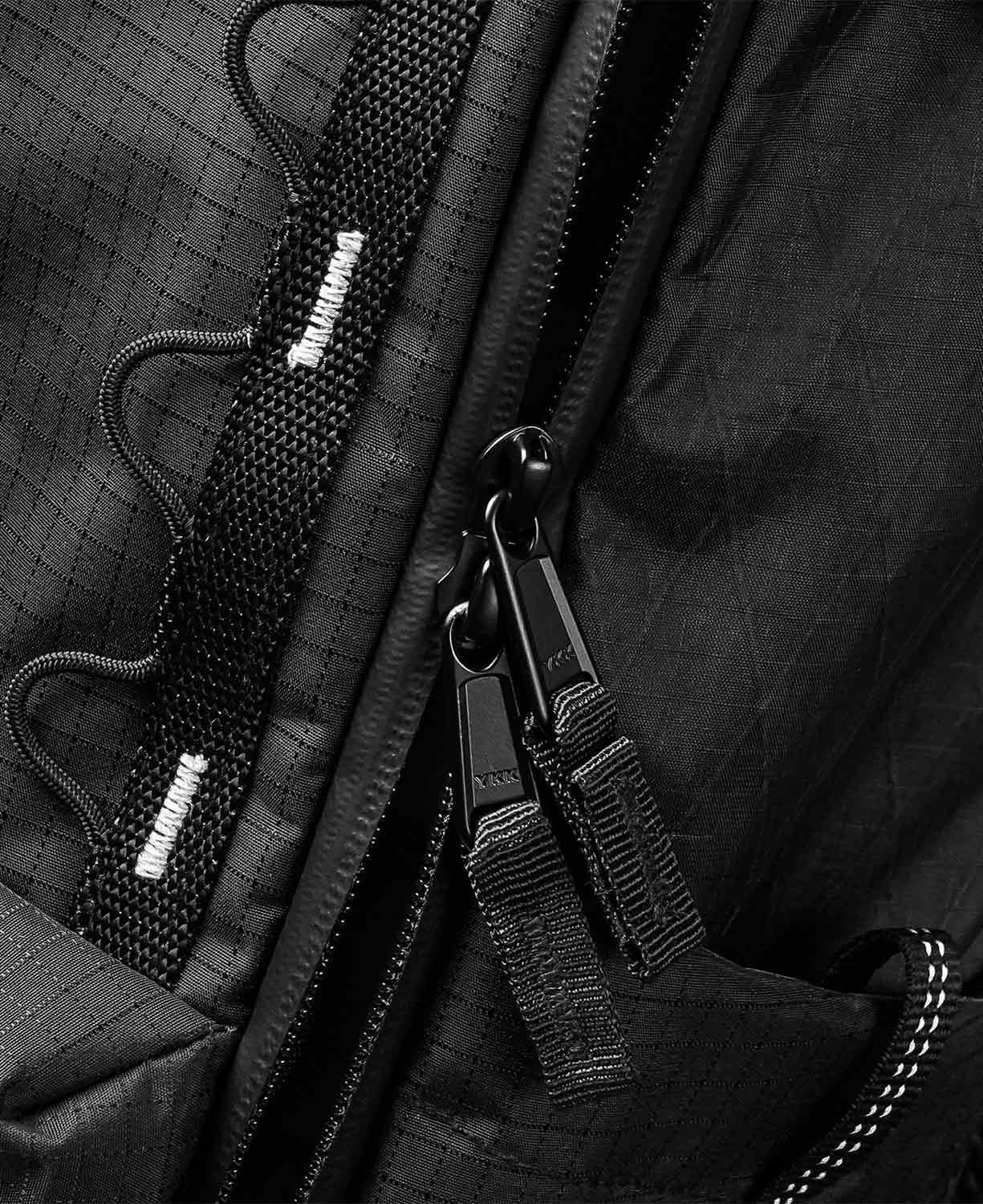 BITPLAY Black Series 28L Backpack｜適合都市與短途旅行使用