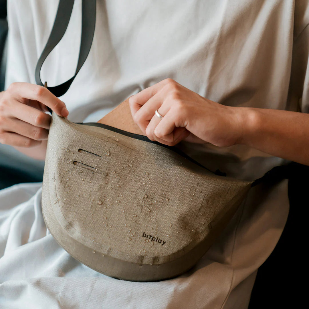 BITPLAY AquaSeal Shoulder Bag｜全防水半月袋