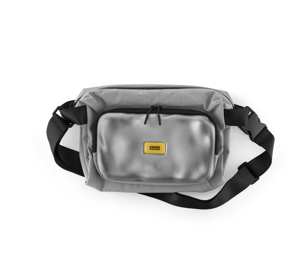 完美貼合身型的隨行伴侶！Crash Baggage SOFT Crossbody 斜孭袋採用輕量防潑水環保物料，配備標誌性 EVA 凹凸前袋。可輕鬆摺疊收納，9L 容量完美滿足日常 EDC 與旅行需求。