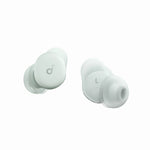 透過充電盒檢測鼾聲的音量與頻率，耳機會自動調整音頻以屏蔽鼾聲