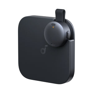 錄音機如硬幣般細小，並配備磁吸夾子、掛頸繩及手機磁吸配件，適合隨身攜帶