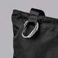 Elements Tote (S) 使用耐用的 Axoflux 210D Ripstop 尼龍材質，具備防水性能