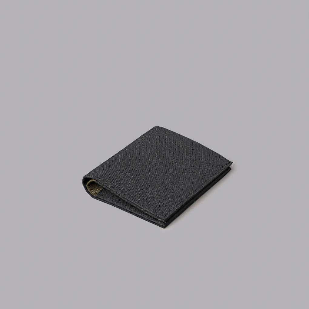 ALPAKA Ark Bifold Cash Wallet 雙折錢包 - Axogrid 300D 防潑水面料，時尚與功能兼具